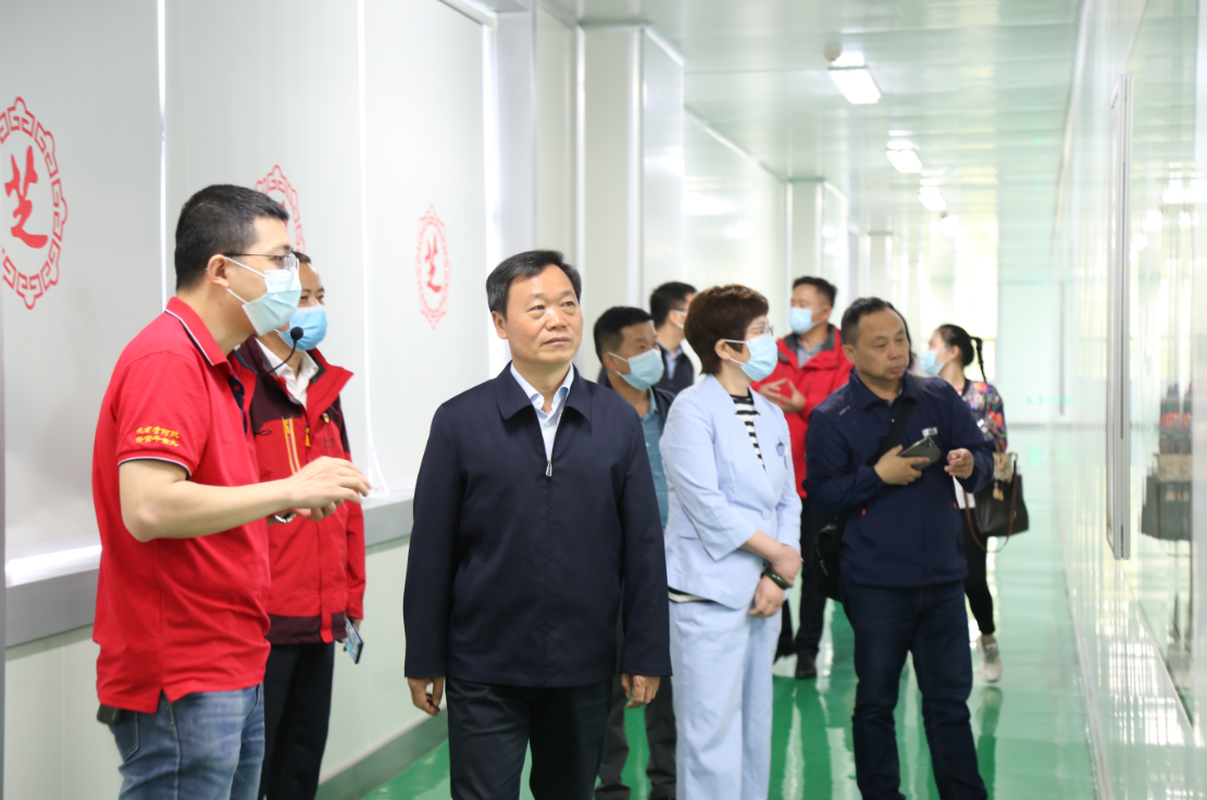 长沙市乡村振兴局副局长黄志强、长沙市工商业联合副主席会田桂元一行赴拉斯维加斯3499进入网站开展“万企兴万村”调研