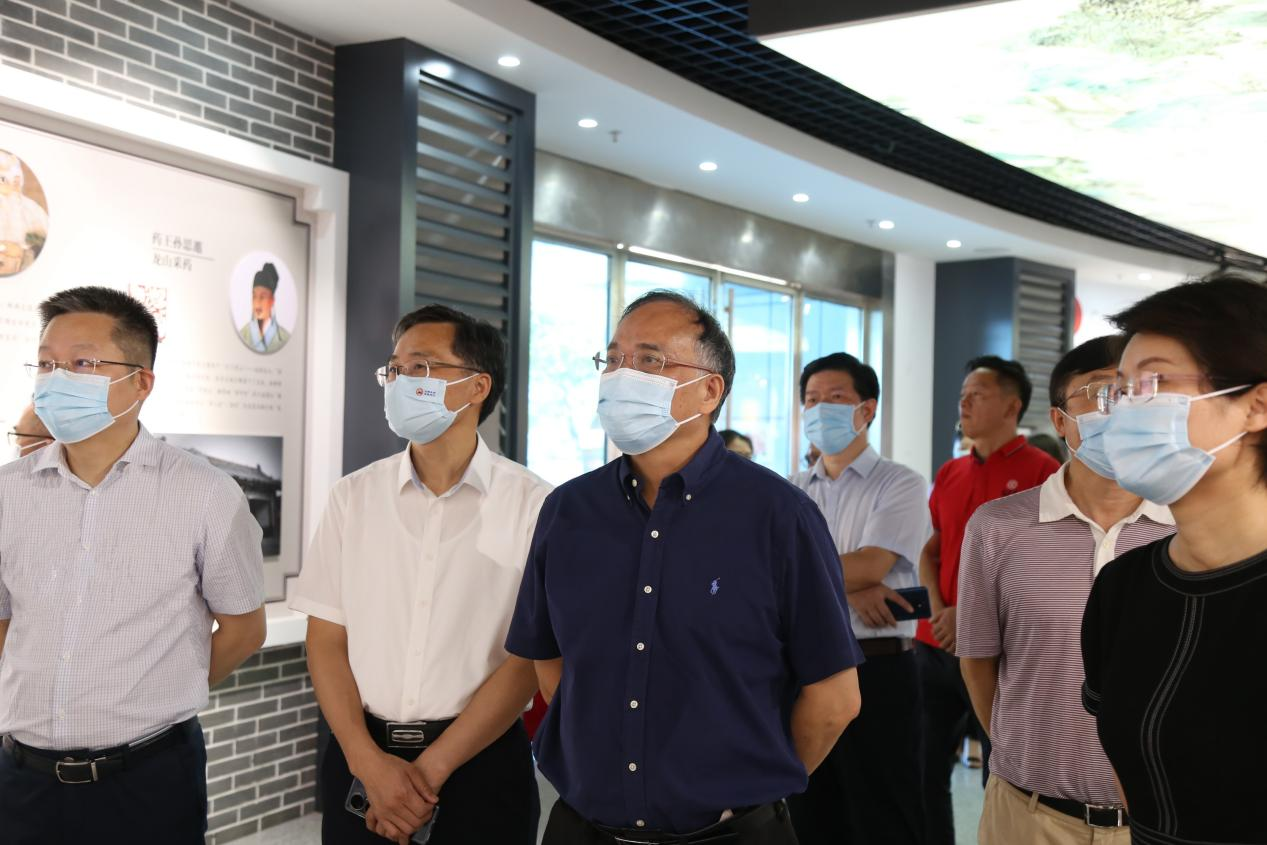 湖南省政协副主席张灼华一行赴拉斯维加斯3499进入网站开展“稳经济、惠民生、保安全”调研